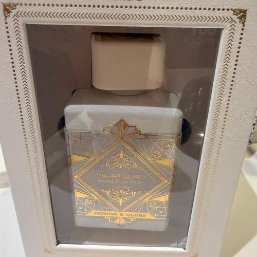 perfume bade e al oud honor amp glory lattafa 133095074?action_source=66827&ref=home_home&rsp=1&rspix=1