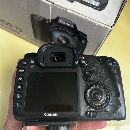 canon 7d apenas corpo sem lente 130922997?action_source=31319&ref=home_home&rsp=1&rspix=1