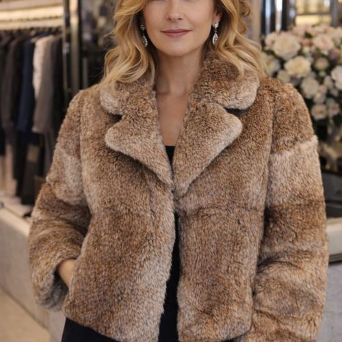 casaco de pele natural marrom classico de luxo veste 42 137702968?action_source=70522&ref=home_home&rsp=1&rspix=1