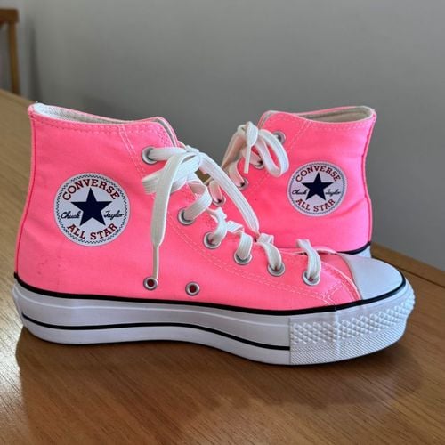 tenis all star rosa 145149511?action_source=67222&ref=home_home&rsp=1&rspix=1