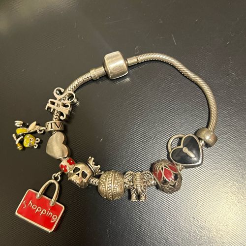 pulseira original vivara com 10 berloques vivara original 130413555?action_source=67326&ref=home_home&rsp=1&rspix=1