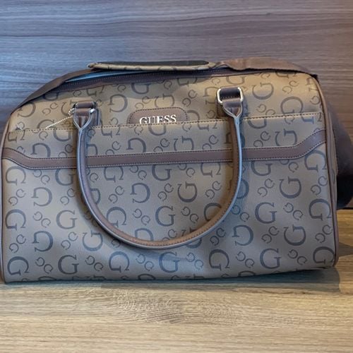 bolsa de viagem grande da guess marrom cor cacau 80045308?action_source=76594&ref=home_home&rsp=1&rspix=1