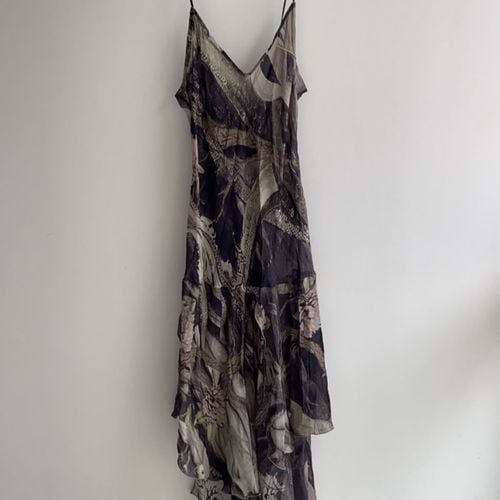 vestido midi ou blusa fluido em 100 seda 134735263?action_source=31319&ref=home_home&rsp=1&rspix=1