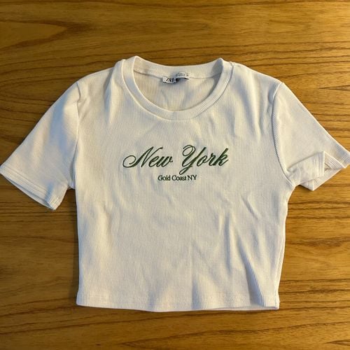 cropped branco canelado new york zara 138134652?action_source=72470&ref=home_home&rsp=1&rspix=1