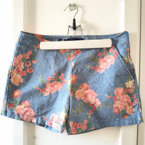 shorts hering floral azul 38 146672917?action_source=74450&ref=home_home&rsp=1&rspix=1