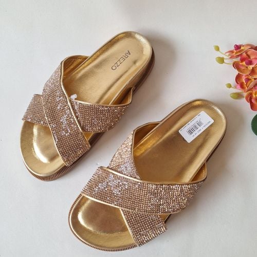 nova sandalia slide arezzo dourada strass tamanho 34 151946397?action_source=77221&ref=home_home&rsp=1&rspix=1