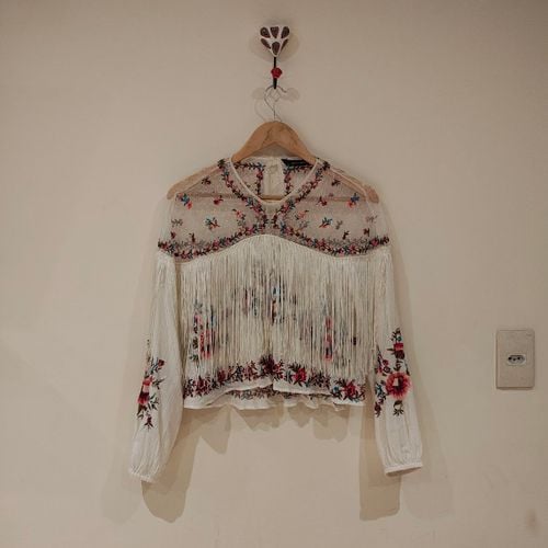 bata cropped bordada 125480966?action_source=68872&ref=home_home&rsp=1&rspix=1