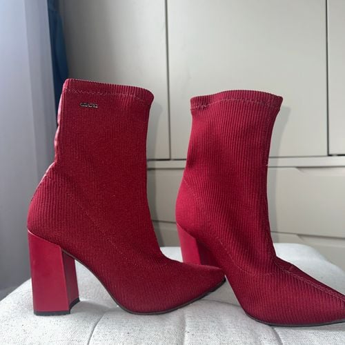 bota vinho modelo meia 128572332?action_source=73163&ref=home_home&rsp=1&rspix=1