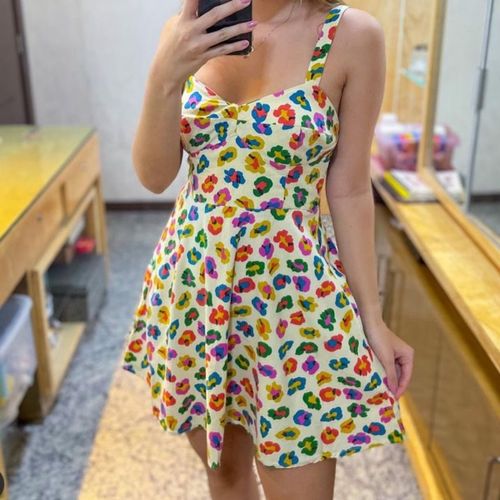 vestidinho curto farm 138361977?action_source=31319&ref=home_home&rsp=1&rspix=1