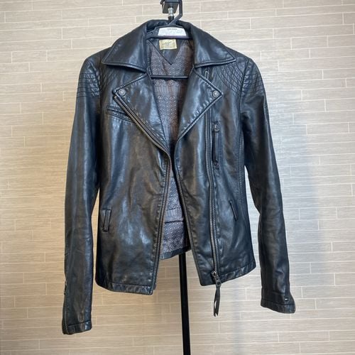 jaqueta tommy hilfiger couro preta pp 146332843?action_source=31319&ref=home_home&rsp=1&rspix=1