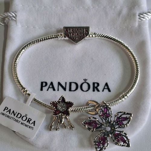 pulseira pandora stranger things 147388540?action_source=67326&ref=home_home&rsp=1&rspix=1