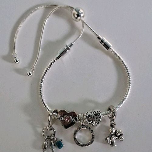 pulseira de prata com berloques 144154482?action_source=67326&ref=home_home&rsp=1&rspix=1