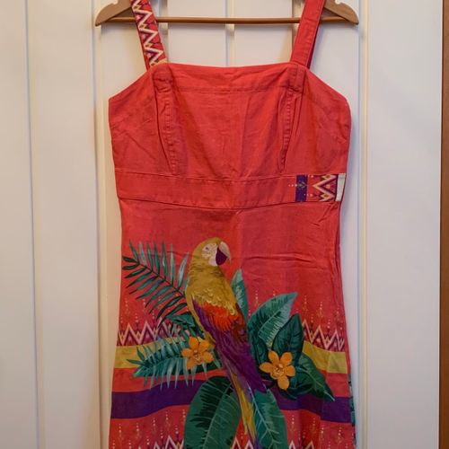 vestido munny coral estampa arara verao 95484130?action_source=68477&ref=home_home&rsp=1&rspix=1