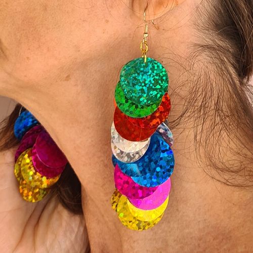 brinco de carnaval paete holografico colorido 117525396?action_source=67456&ref=home_home&rsp=1&rspix=1