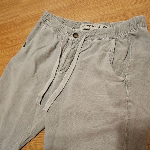 bermuda masculina pineapple cinza 38 146138582?action_source=67324&ref=home_home&rsp=1&rspix=1