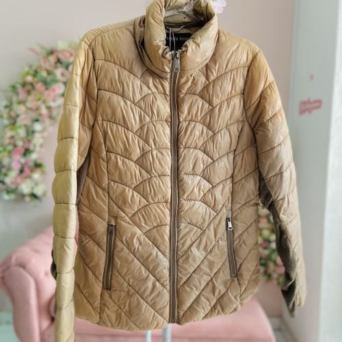 jaqueta puffer bege corta vento talita kume feminino 142883254?action_source=72767&ref=home_home&rsp=1&rspix=1