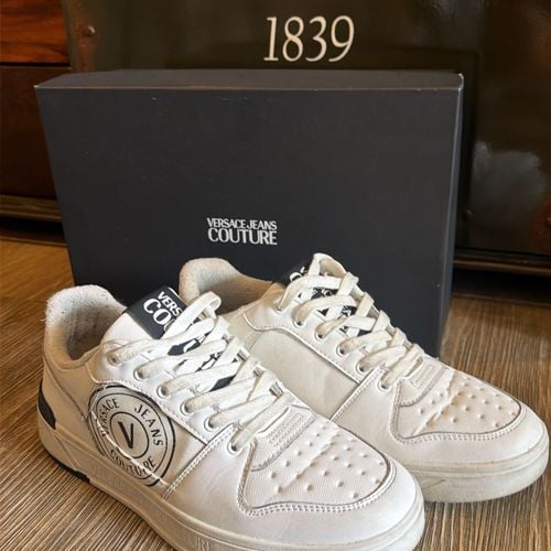 tenis versace jeans couture branco 41 147993055?action_source=76398&ref=home_home&rsp=1&rspix=1