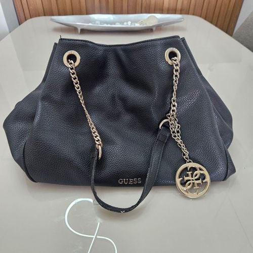 bolsa guess preta m g usada 144885733?action_source=76594&ref=home_home&rsp=1&rspix=1