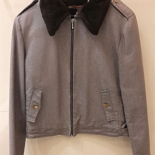 jaqueta unisex cinza zara basic 142352652?action_source=71711&ref=home_home&rsp=1&rspix=1