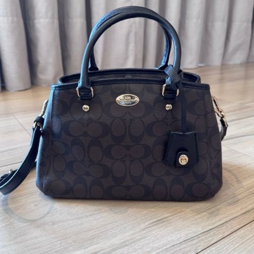 bolsa coach signature 147435094?action_source=74814&ref=home_home&rsp=1&rspix=1