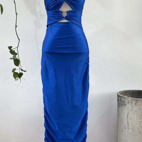 vestido midi azul tomara que caia 138077030?action_source=31319&ref=home_home&rsp=1&rspix=1