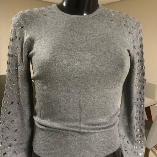 blusa trico zara cinza com aplicacoes p 142211856?action_source=75772&ref=home_home&rsp=1&rspix=1