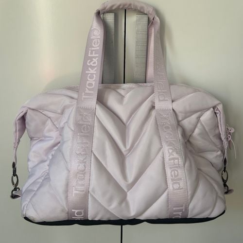 bolsa track amp field matelasse lilas 153305275?action_source=77518&ref=home_home&rsp=1&rspix=1