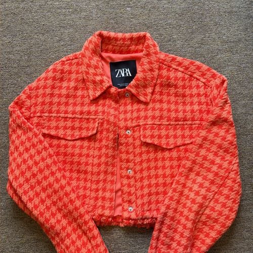 jaqueta zara tweed laranja p 148868603?action_source=75473&ref=home_home&rsp=1&rspix=1