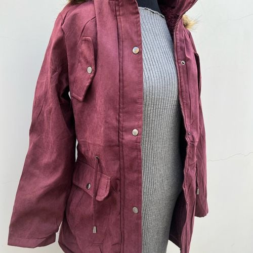 jaqueta parka quentinha felpuda por dentro cherry red inverno 2026 desejo 137606662?action_source=64649&ref=home_home&rsp=1&rspix=1