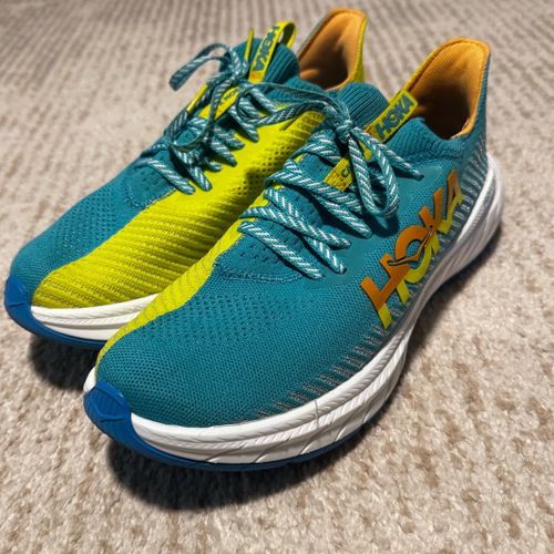 tenis hoka de corrida azul e amarelo 41 141258089?action_source=76398&ref=home_home&rsp=1&rspix=1