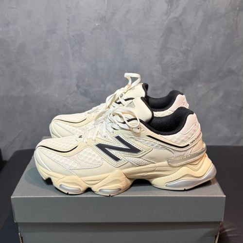 tenis new balance 9060 turtledove black silver 38 original 150048475?action_source=76035&ref=home_home&rsp=1&rspix=1