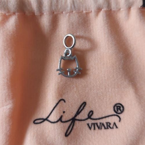 berloque pingente prata 925 vivara acompanha saquinho 131463338?action_source=67326&ref=home_home&rsp=1&rspix=1