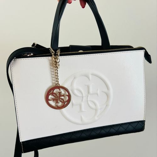 bolsa guess em couro original 132596214?action_source=77090&ref=home_home&rsp=1&rspix=1