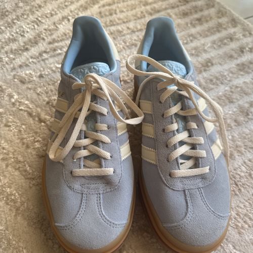 tenis adidas gazelle azul claro 38 145214959?action_source=31946&ref=home_home&rsp=1&rspix=1