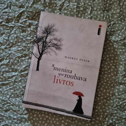 livro a menina que roubava livros 134625149?action_source=66992&ref=home_home&rsp=1&rspix=1