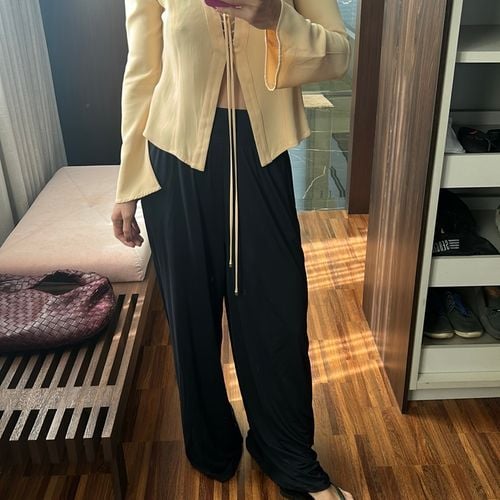 camisa alfaiataria bynv 122090338?action_source=63594&ref=home_home&rsp=1&rspix=1