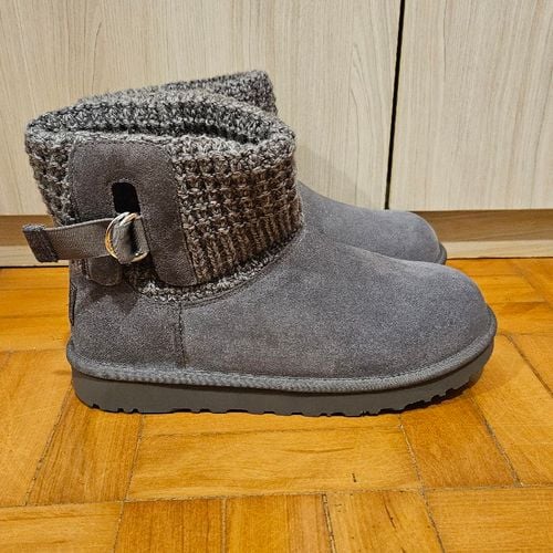 bota ugg classic solene mini cinza 123218791?action_source=72965&ref=home_home&rsp=1&rspix=1