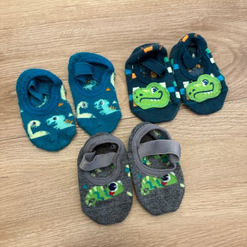 kit meias sapatilhas bebe 150635896?action_source=75868&ref=home_home&rsp=1&rspix=1