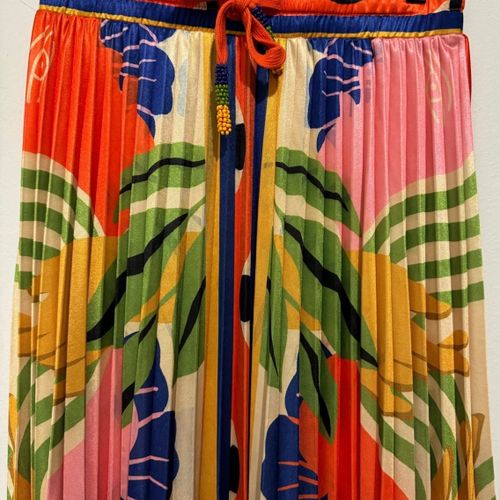 saia plissada estampa lenco surreal farm 129543080?action_source=68477&ref=home_home&rsp=1&rspix=1