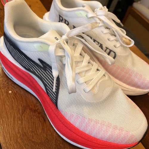 tenis rr legend corrida placa carbono 40 137395688?action_source=68872&ref=home_home&rsp=1&rspix=1