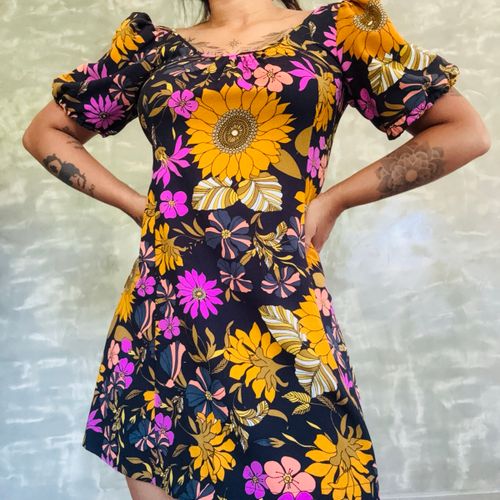 vestido floral estampado farm 133730115?action_source=64649&ref=home_home&rsp=1&rspix=1