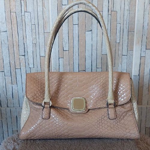 bolsa guess 126693343?action_source=70655&ref=home_home&rsp=1&rspix=1