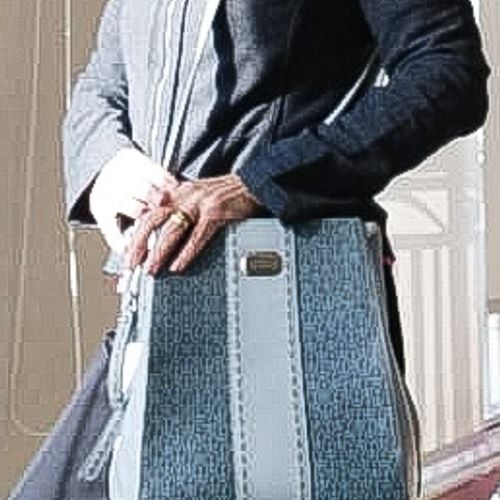 linda bolsa original victor hugo bablia 130707440?action_source=68872&ref=home_home&rsp=1&rspix=1