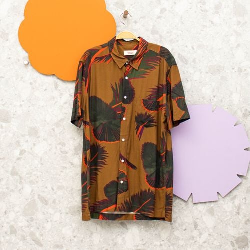 camisa marrom folhagens osklen 141997463?action_source=71314&ref=home_home&rsp=1&rspix=1