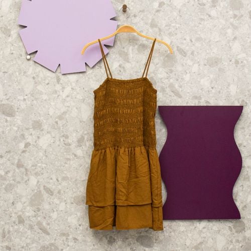 vestido sepia franzido bluesteel 137910278?action_source=69037&ref=home_home&rsp=1&rspix=1