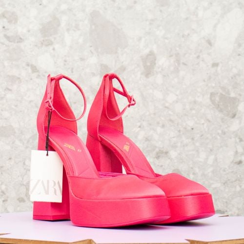 sandalia meia pata rosa forte zara 141997495?action_source=71314&ref=home_home&rsp=1&rspix=1