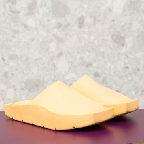 chinelo jordan hex pessego nike 137910334?action_source=69037&ref=home_home&rsp=1&rspix=1