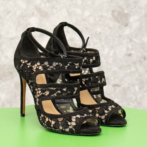 sandalia preta renda alexandre birman 132393528?action_source=70489&ref=home_home&rsp=1&rspix=1