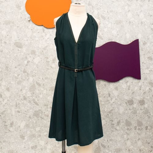 vestido verde escuro estampado maria garcia 138619428?action_source=70786&ref=home_home&rsp=1&rspix=1