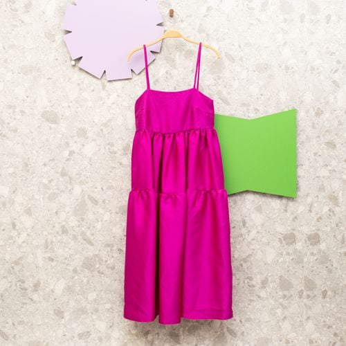 vestido midi fucsia buzina 153270158?action_source=77386&ref=home_home&rsp=1&rspix=1